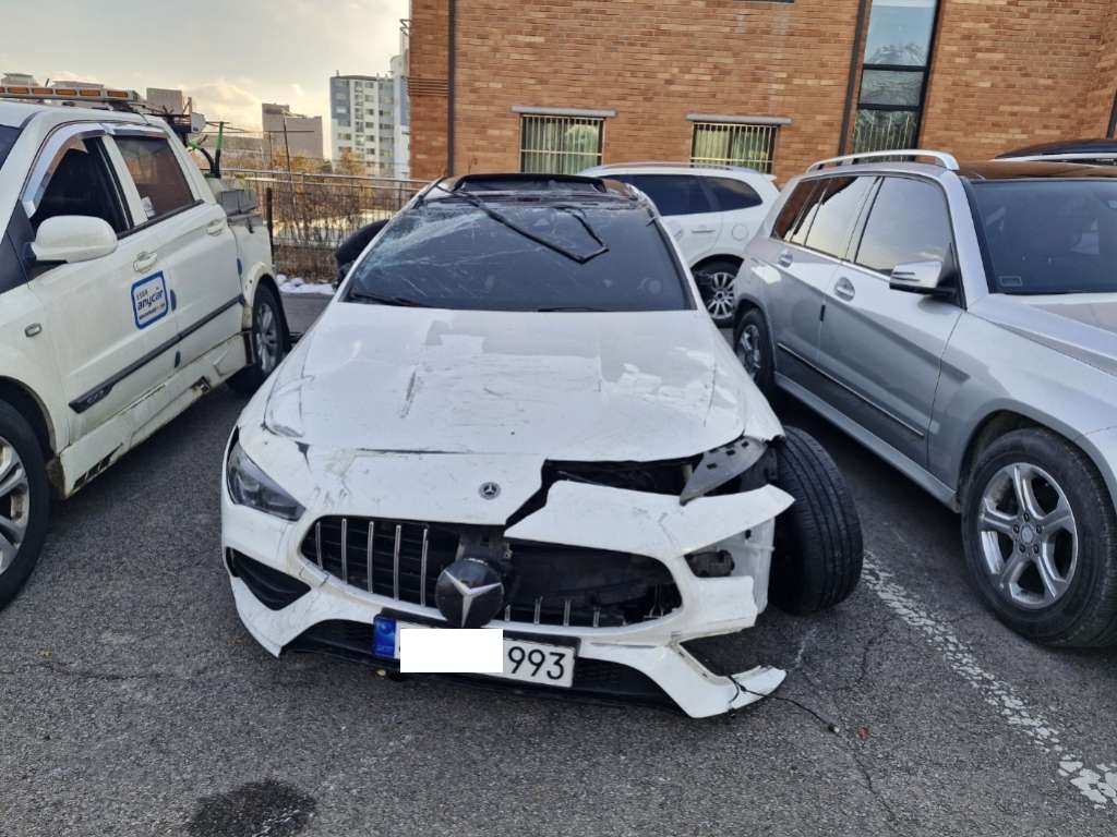 2023 Mercedes-Benz CLA250 4MATIC, photograph 1
