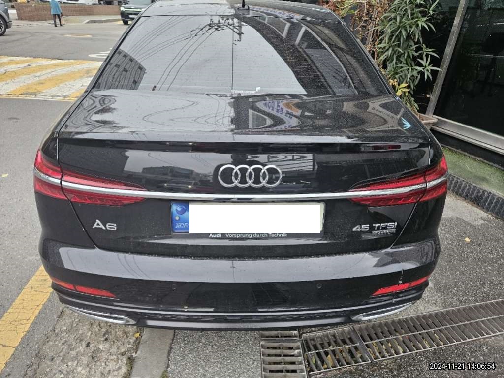 2021 Audi A6 45 TFSI quattro, photograph 4