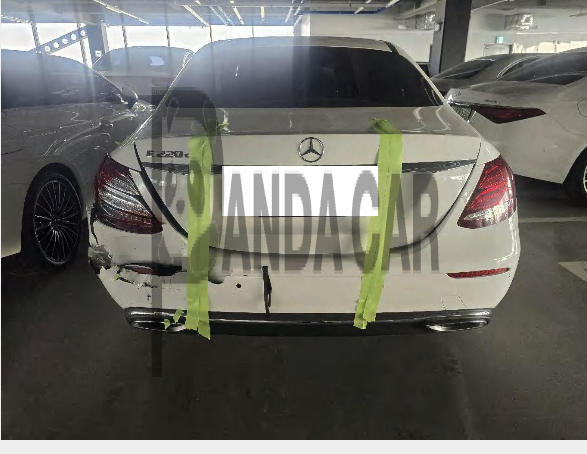 2017 Mercedes-Benz E220 d, photograph 4