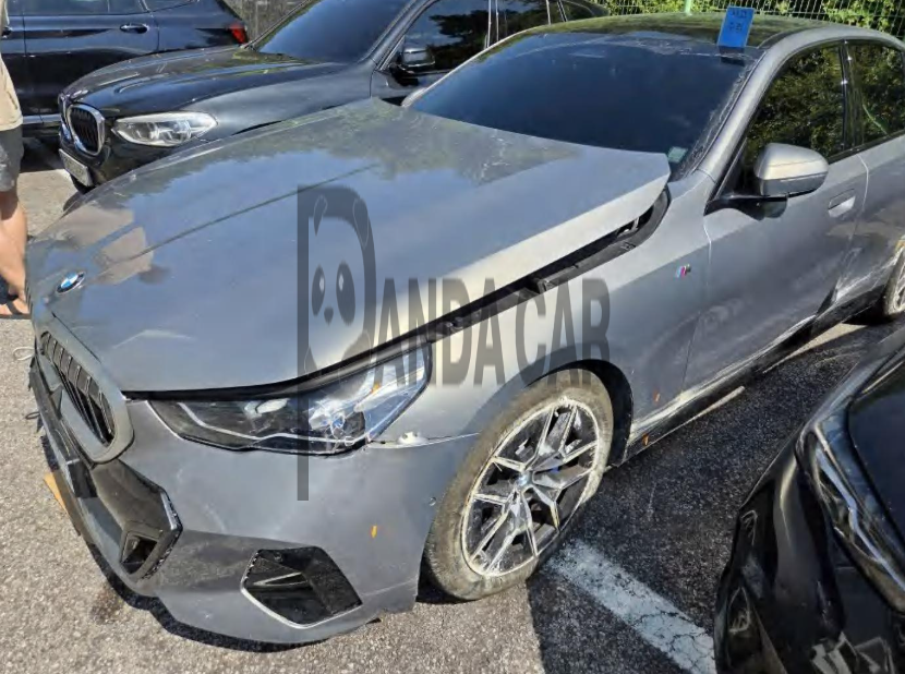 2025 BMW 520i, photograph 4