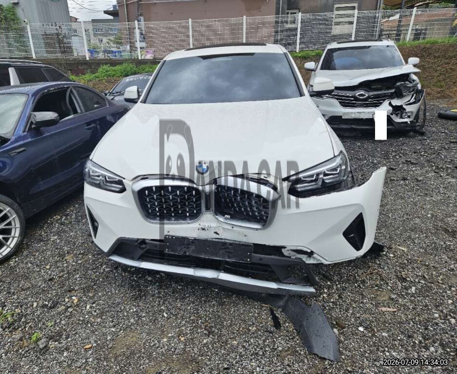 2022 BMW X4 xDrive20i, photograph 5