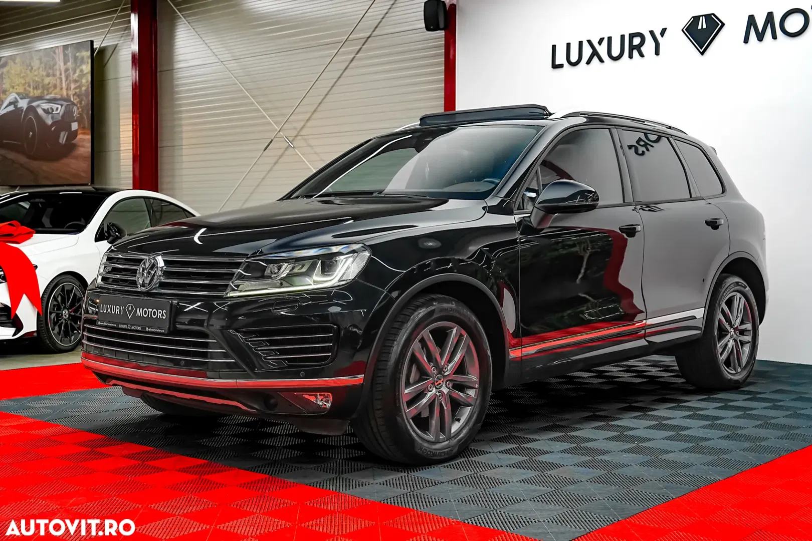 2016 Volkswagen Touareg 3.0 V6 TDI SCR Blue Motion DPF Automatik Executive Edition, photograph 1