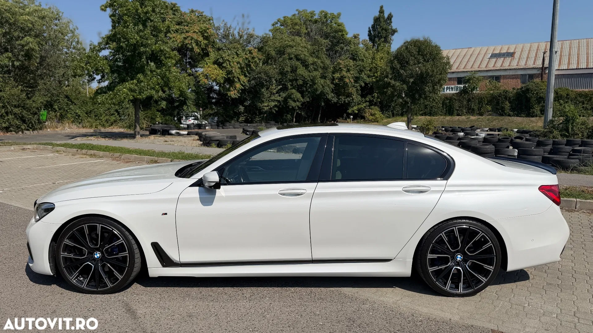 2016 BMW Seria 7 740d xDrive, photograph 11