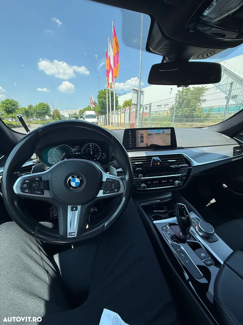 2019 BMW Seria 5, photograph 10