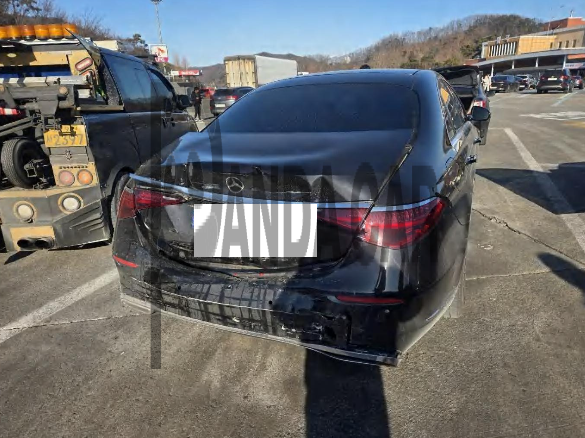 2022 Mercedes-Benz S350 d, photograph 4