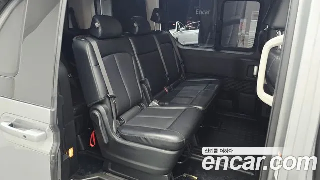 2021 Hyundai Staria Tourer 11-Seater, photograph 5
