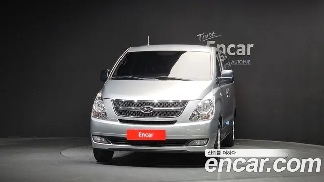 2013 Hyundai Starex 5-Seater VAN, photograph 7