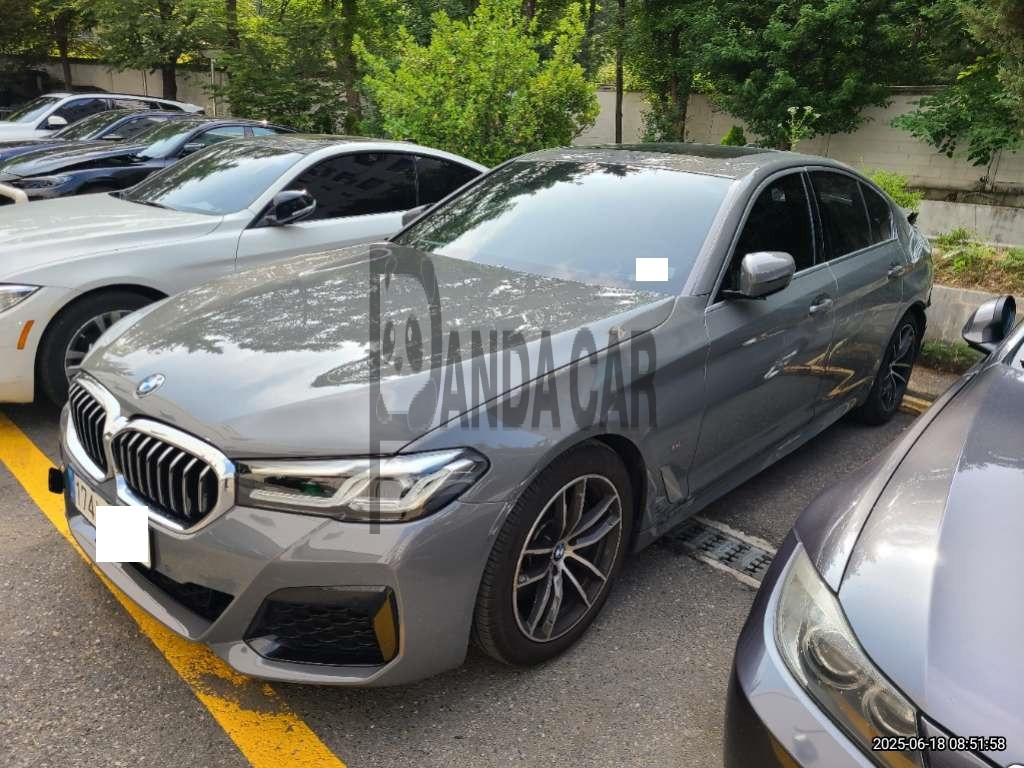 2022 BMW 520i, photograph 3