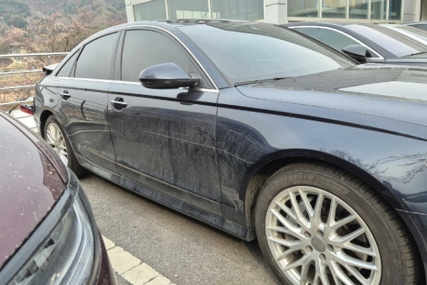 2017 Audi A6 40 TFSI quattro, photograph 2