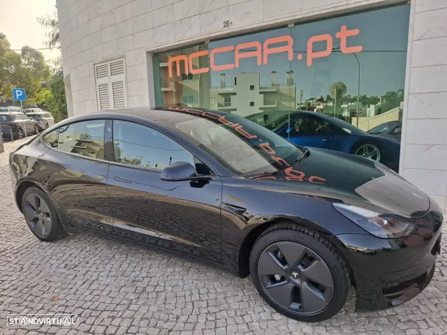 Tesla Model 3 Long Range RWD — photo 1 of 40