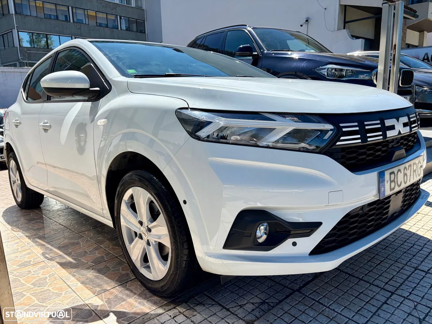 Dacia Sandero 1.0 ECO-G Expression Bi-Fuel — photo 1 of 40