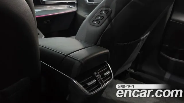 2020 Hyundai Grandeur 2.5, photograph 3