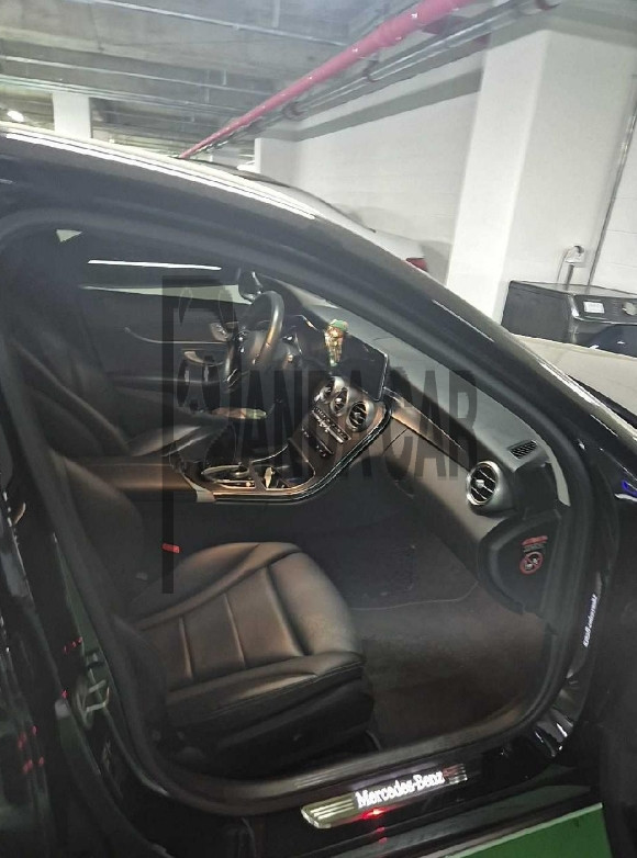 2019 Mercedes-Benz C220 d, photograph 2