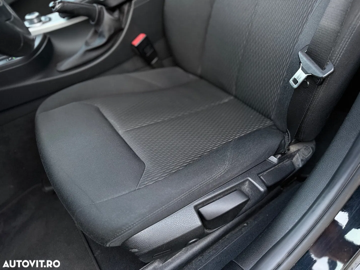 2017 BMW Seria 3, photograph 10