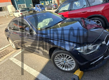 2017 BMW 320i, photograph 5