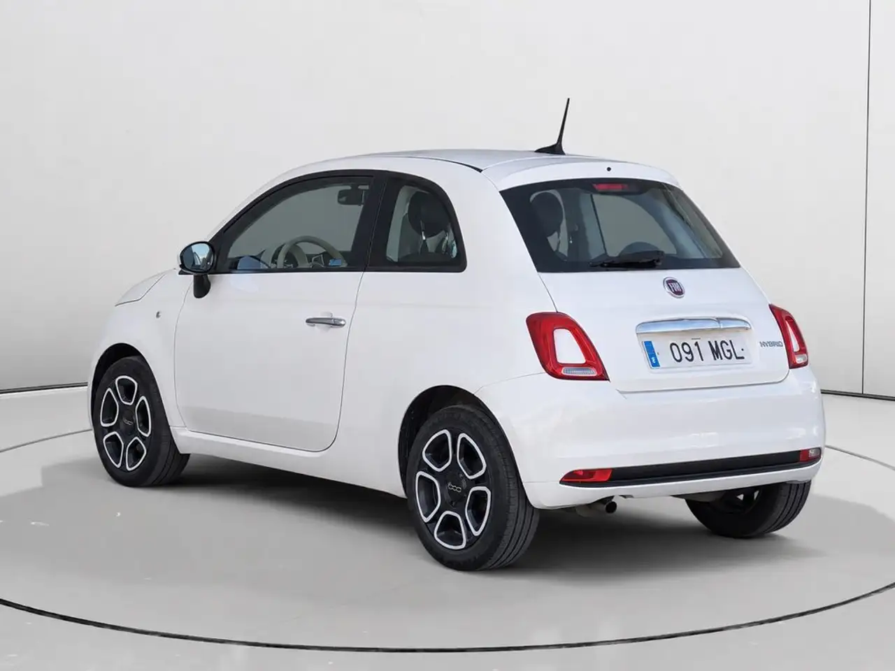 2023 Fiat 500 1.0 Hybrid Club 52kW, photograph 5