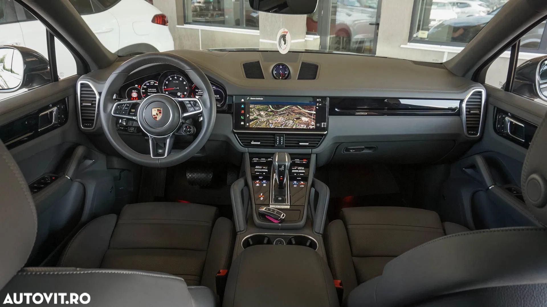 2023 Porsche Cayenne Coupe Tiptronic S Platinum Edition, photograph 8