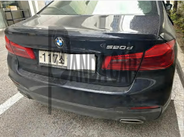 2020 BMW 520d M Sport Package, photograph 3
