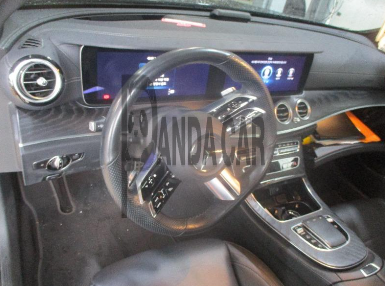 2021 Mercedes-Benz E220 d 4MATIC, photograph 4