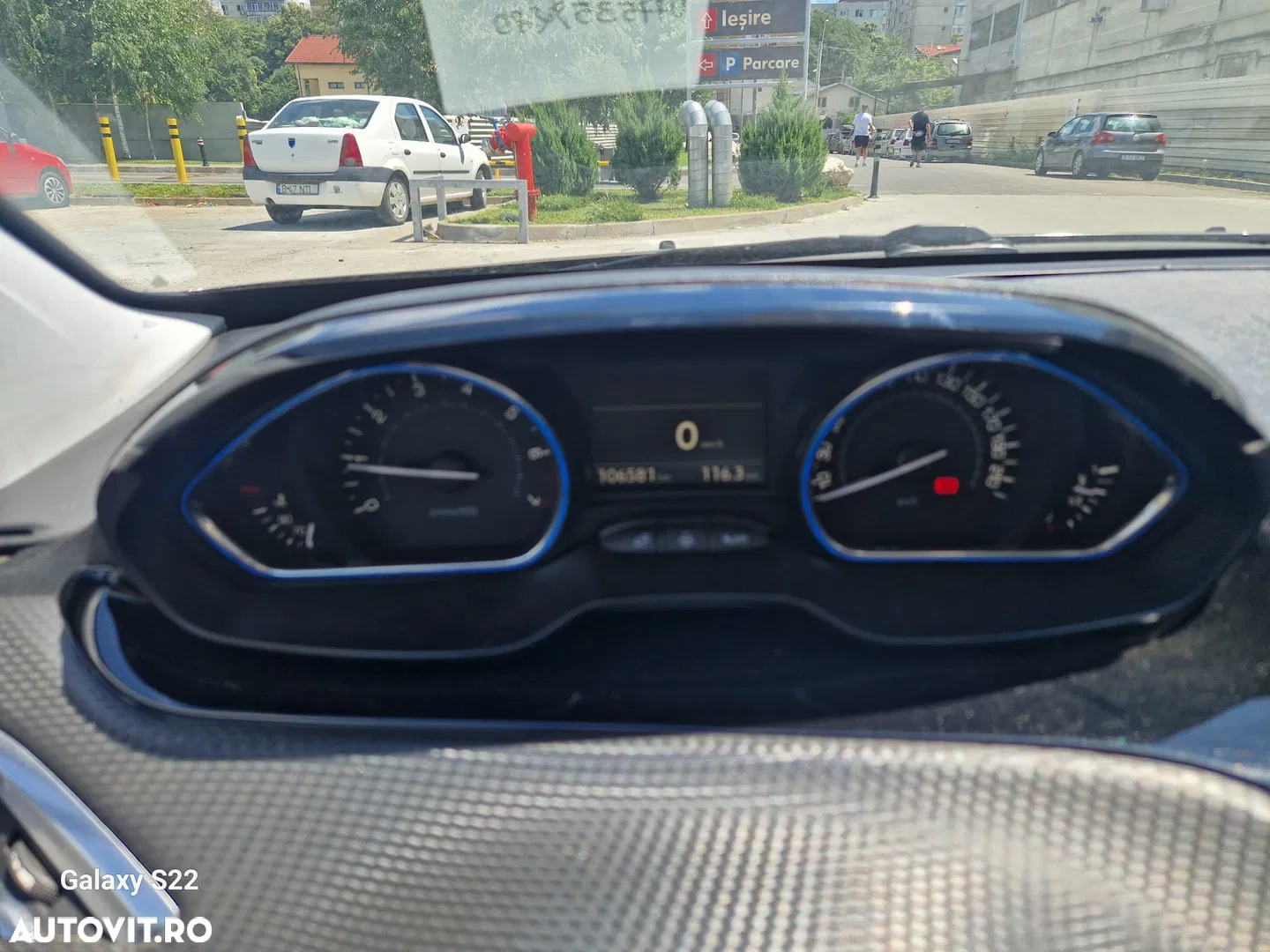 2019 Peugeot 2008 1.2 PureTech Turbo S&S Allure, photograph 5