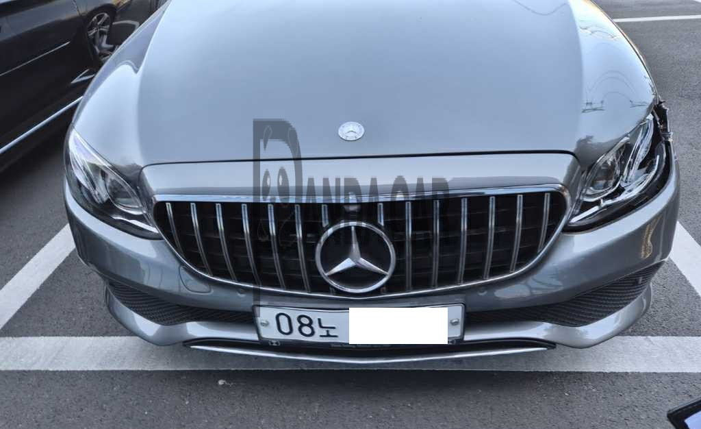 2017 Mercedes-Benz E220 d, photograph 1