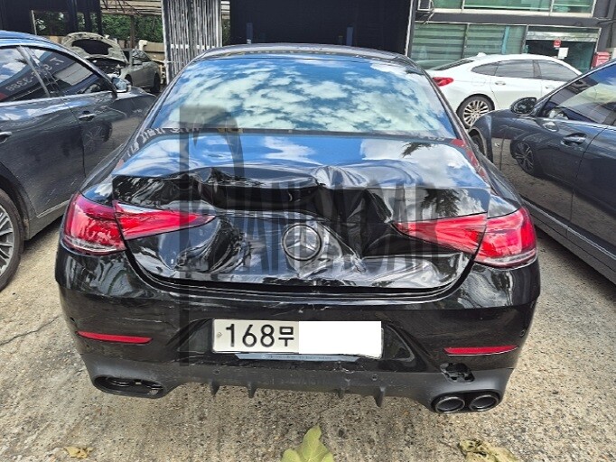2020 Mercedes-Benz CLS300 d, photograph 2