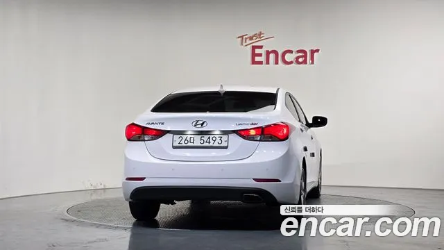 2013 Hyundai AVANTE 1.6 GDi Modern, photograph 1