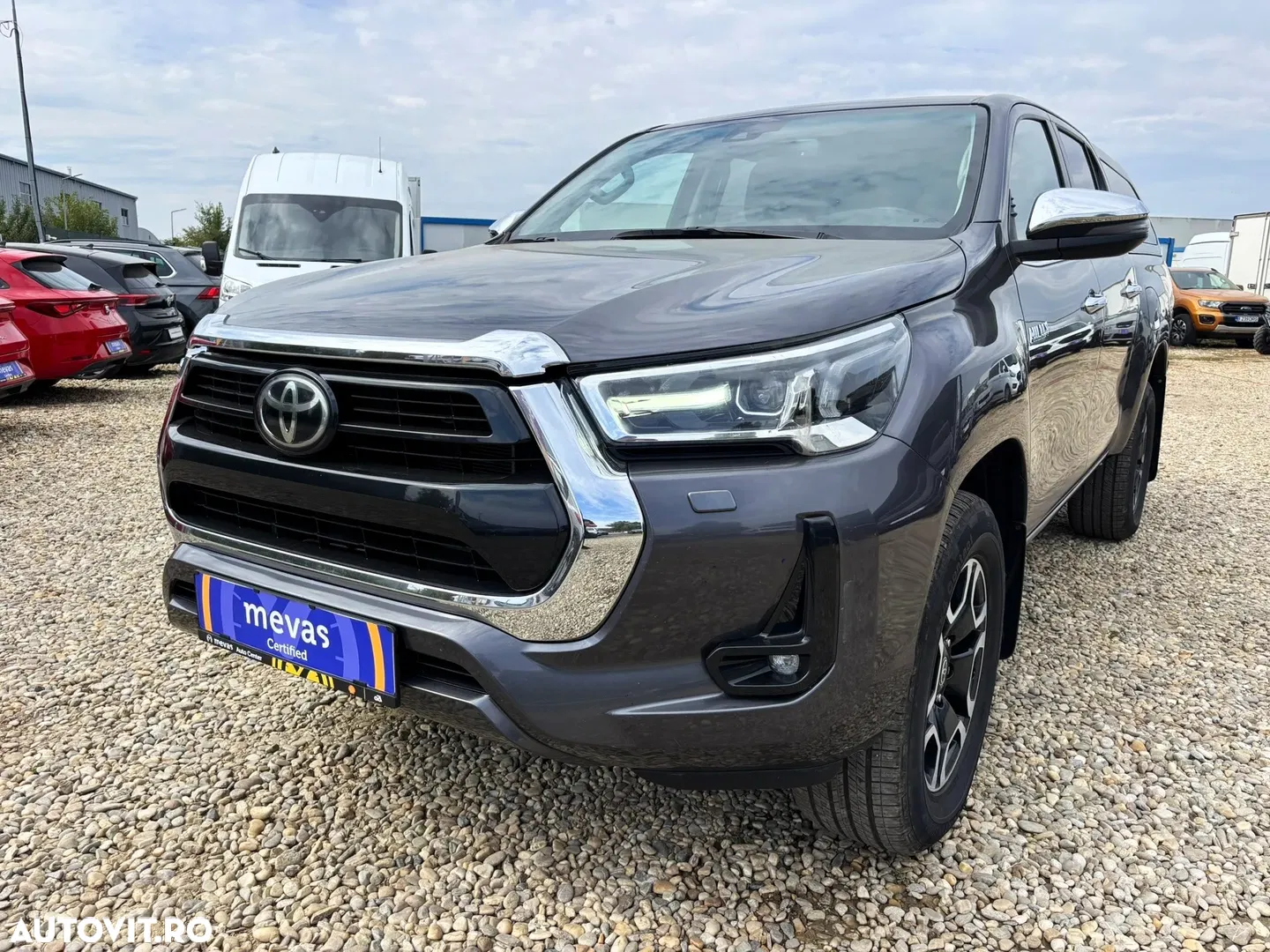 2022 Toyota Hilux 2.8D 204CP 4x4 Double Cab AT Executive, photograph 2