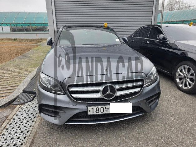 2019 Mercedes-Benz E350 4Matic, photograph 1