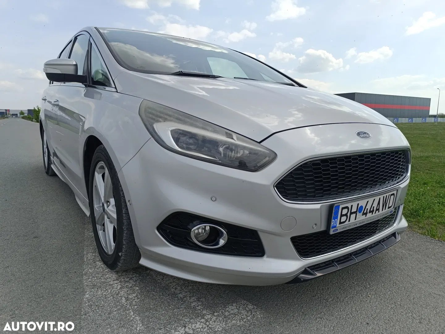 2016 Ford S-Max 2.0 TDCi Powershift AWD ST-Line, photograph 3