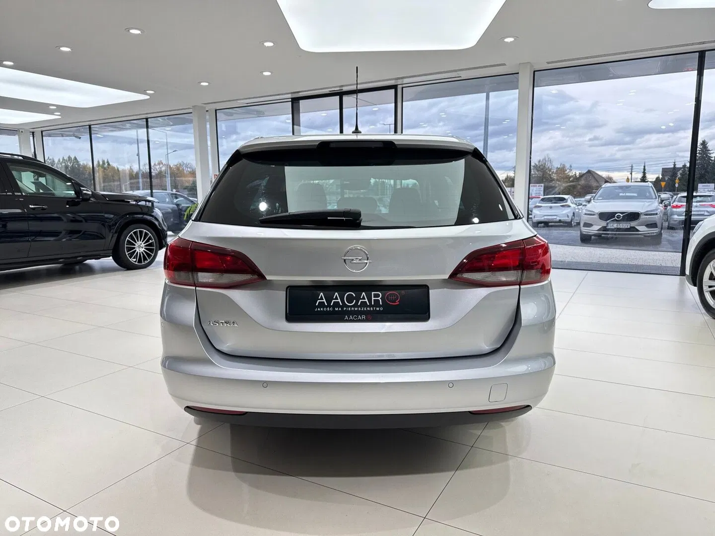 2021 Opel Astra, photograph 3