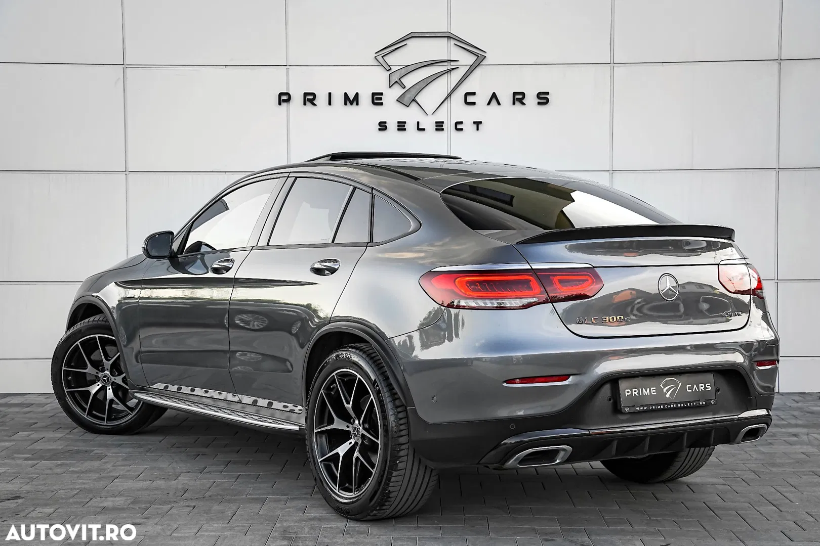2020 Mercedes-Benz GLC Coupe 300 e 4Matic 9G-TRONIC AMG Line, photograph 2