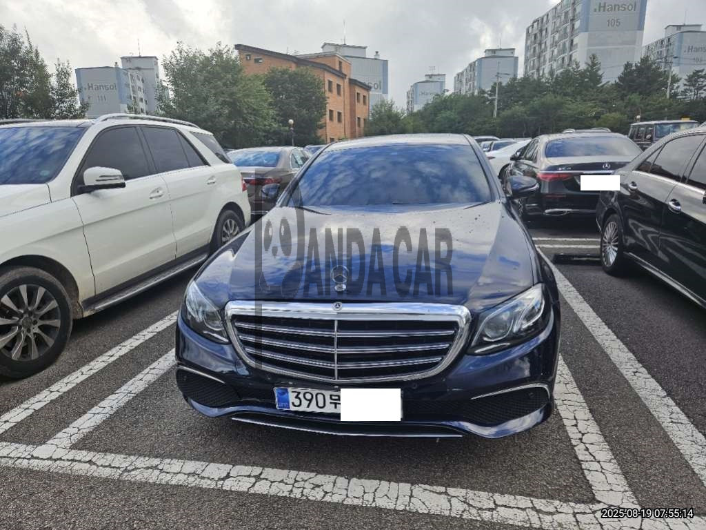 2019 Mercedes-Benz E220 d 4Matic, photograph 1