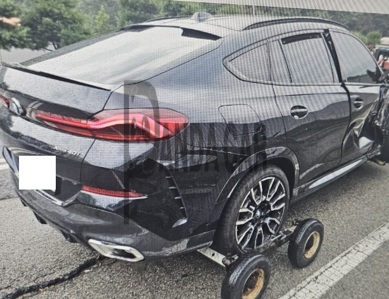 2025 BMW X6 xDrive40i M Sport, photograph 4