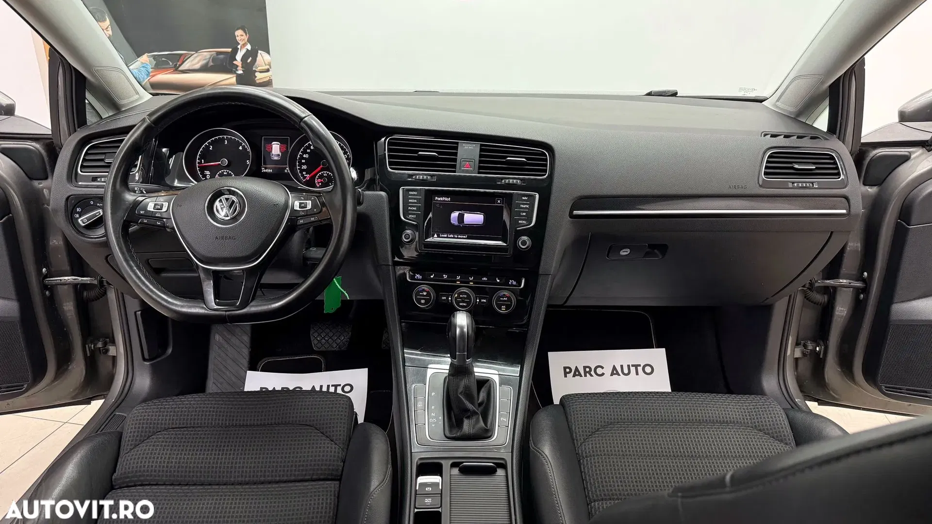 2014 Volkswagen Golf, photograph 6