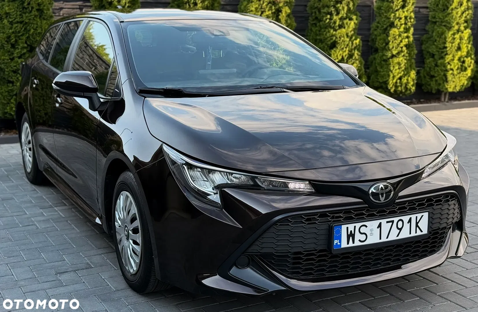 Toyota Corolla 1.2 Turbo — photo 1 of 21