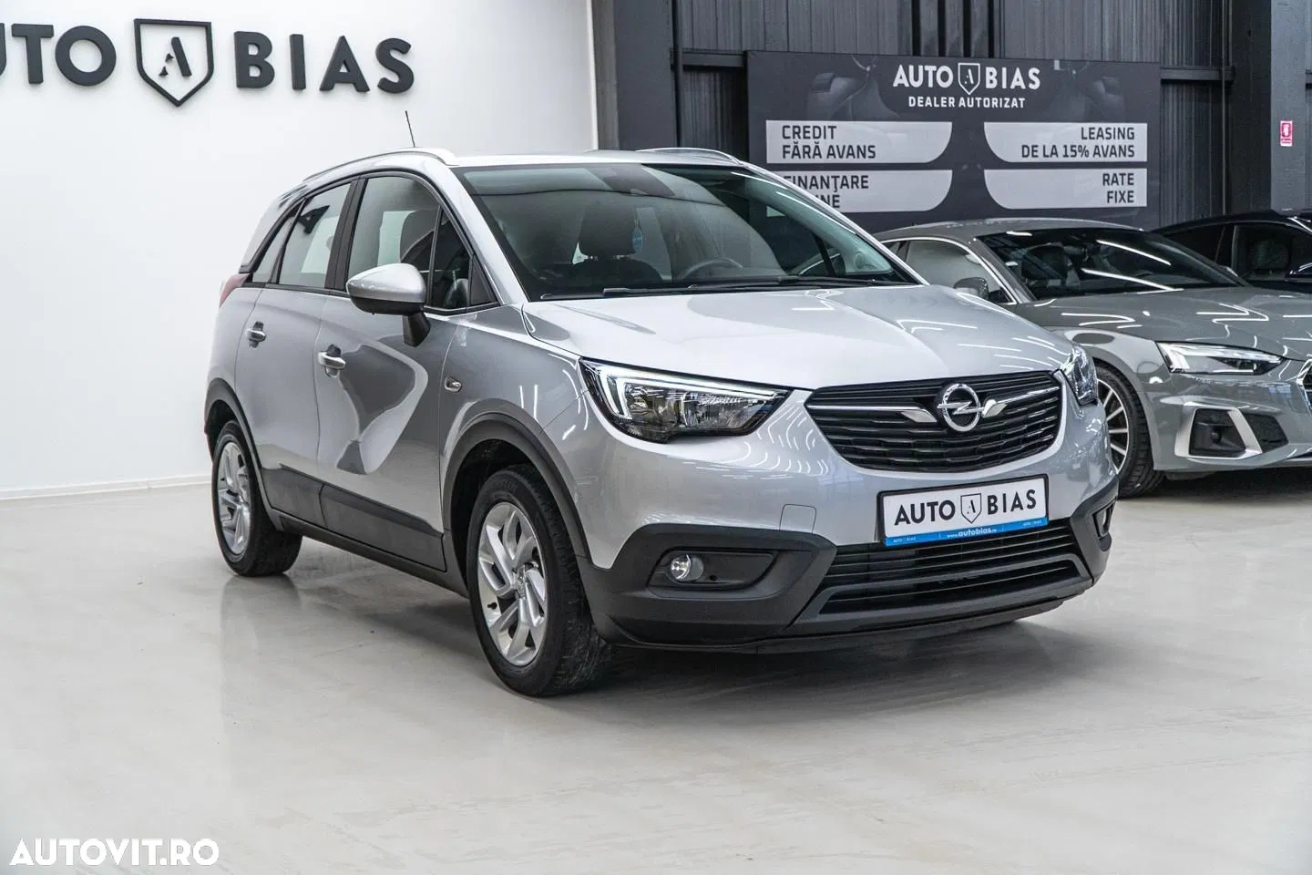 2018 Opel Crossland 1.2 Start/Stop Innovation, photograph 3