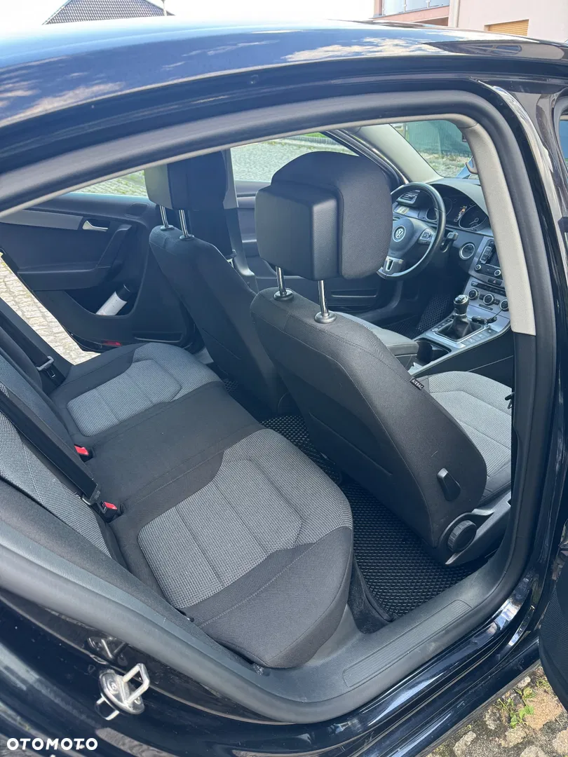 2014 Volkswagen Passat 1.4 TSI BMT Highline, photograph 9