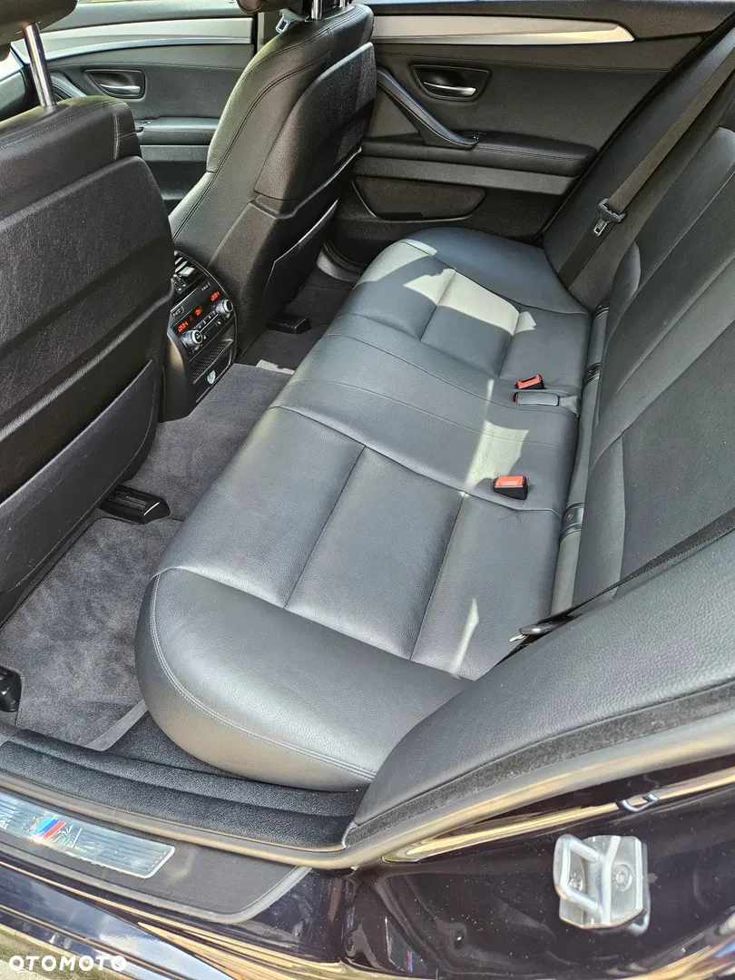 2014 BMW Seria 5 530d xDrive, photograph 7