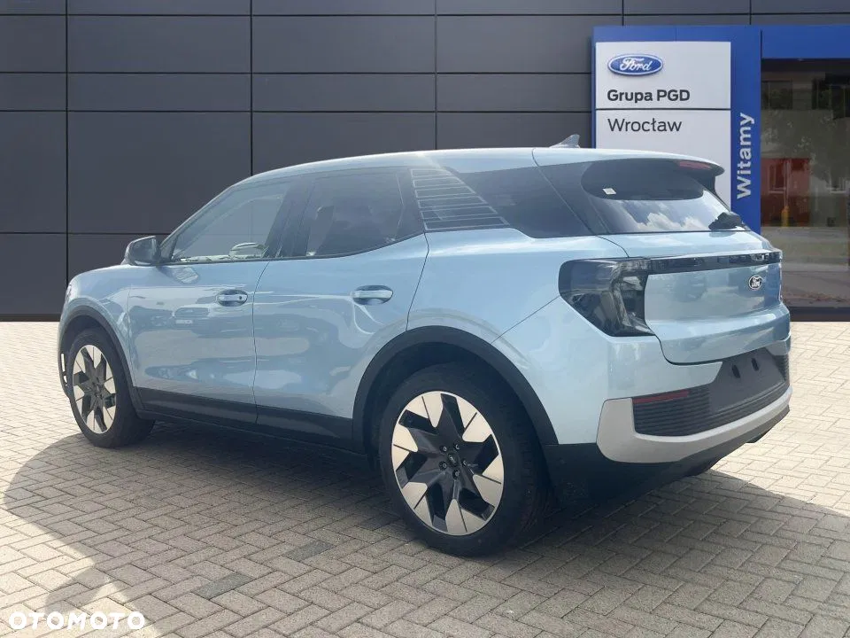 2025 Ford Explorer, photograph 3