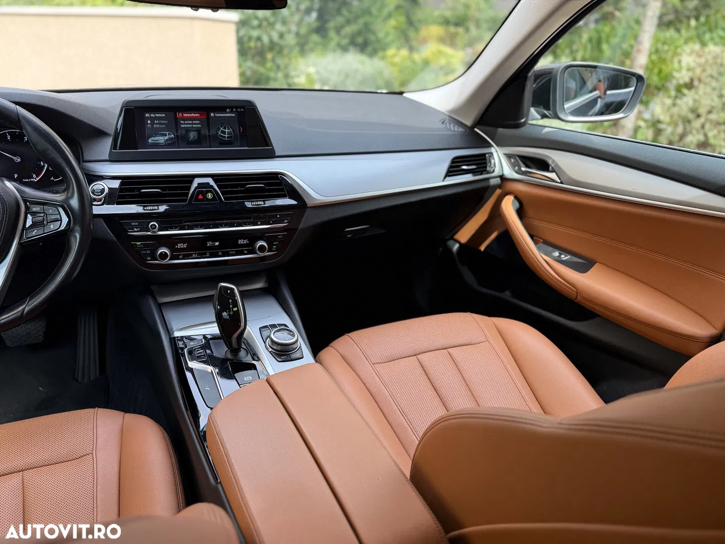 2017 BMW Seria 5 520d AT, photograph 11