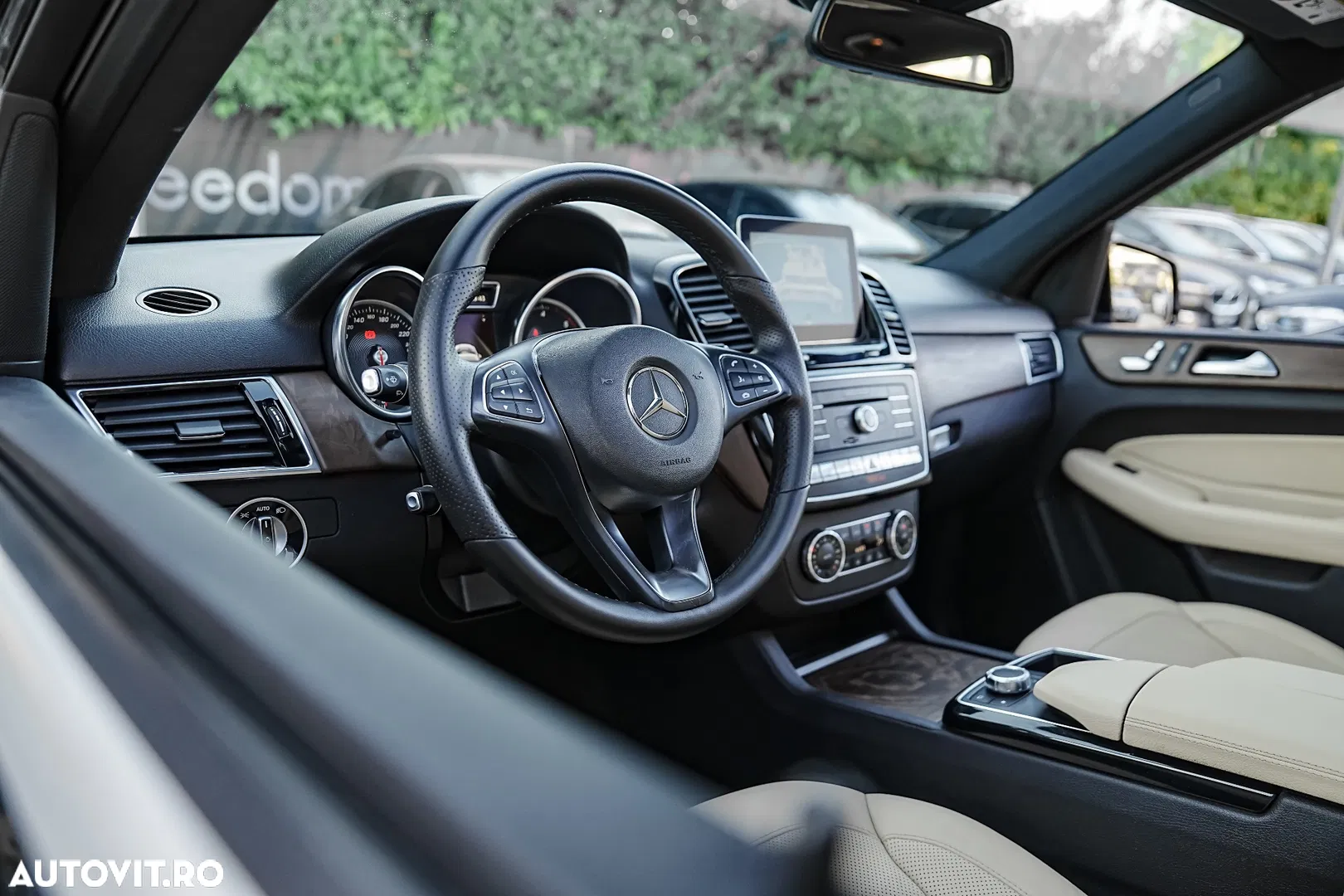 2016 Mercedes-Benz GLE ver-e-8g--dct-amg-line-advanced-plus, photograph 9