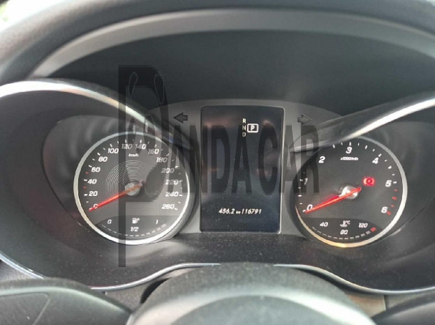 2019 Mercedes-Benz C220 d, photograph 3
