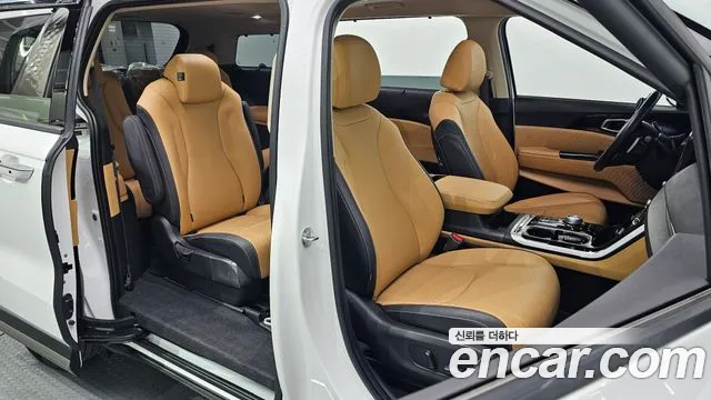 2023 Kia Canival Gasoline 9-Seater Signature, photograph 3