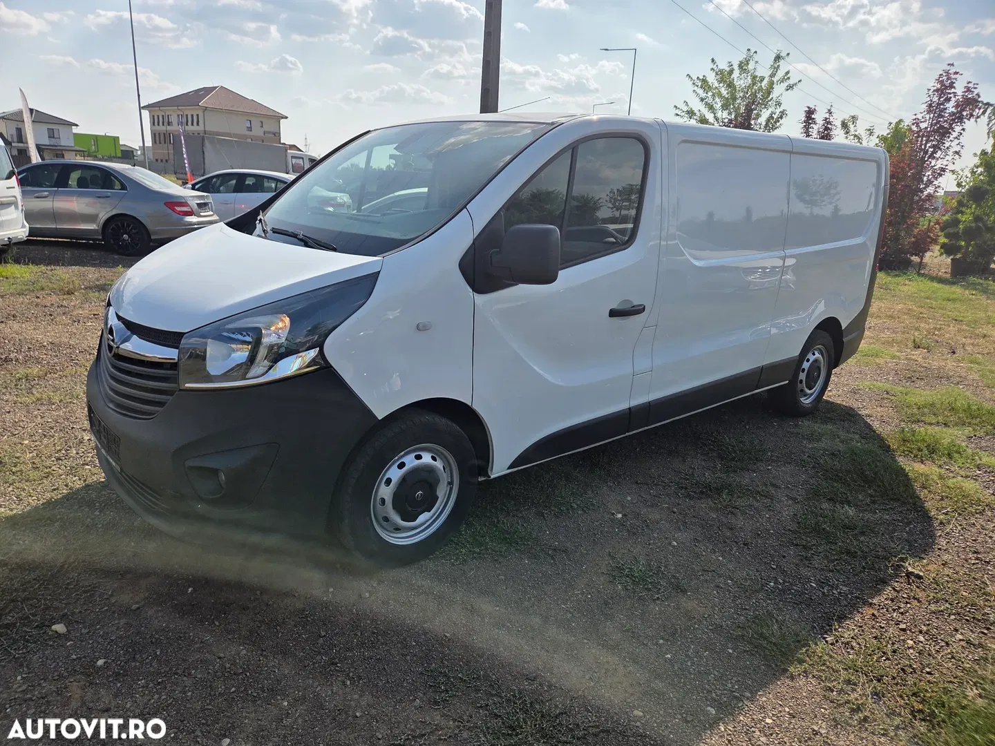 Opel Vivaro Crew Van L2H1 2.9 t Start/Stop — photo 1 of 15