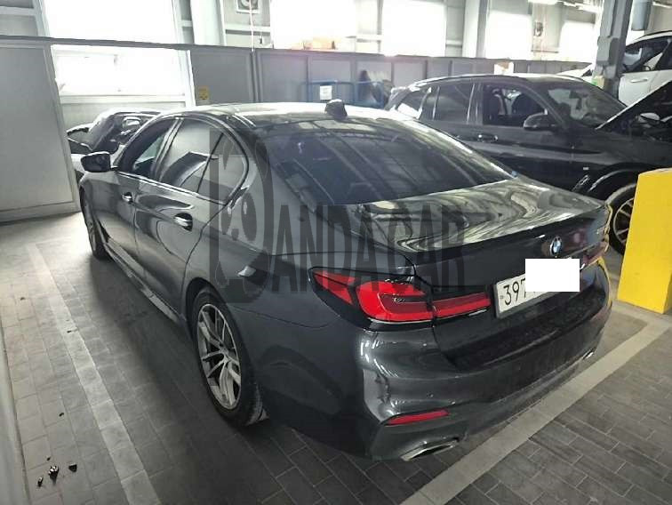 2017 BMW 530i, photograph 2
