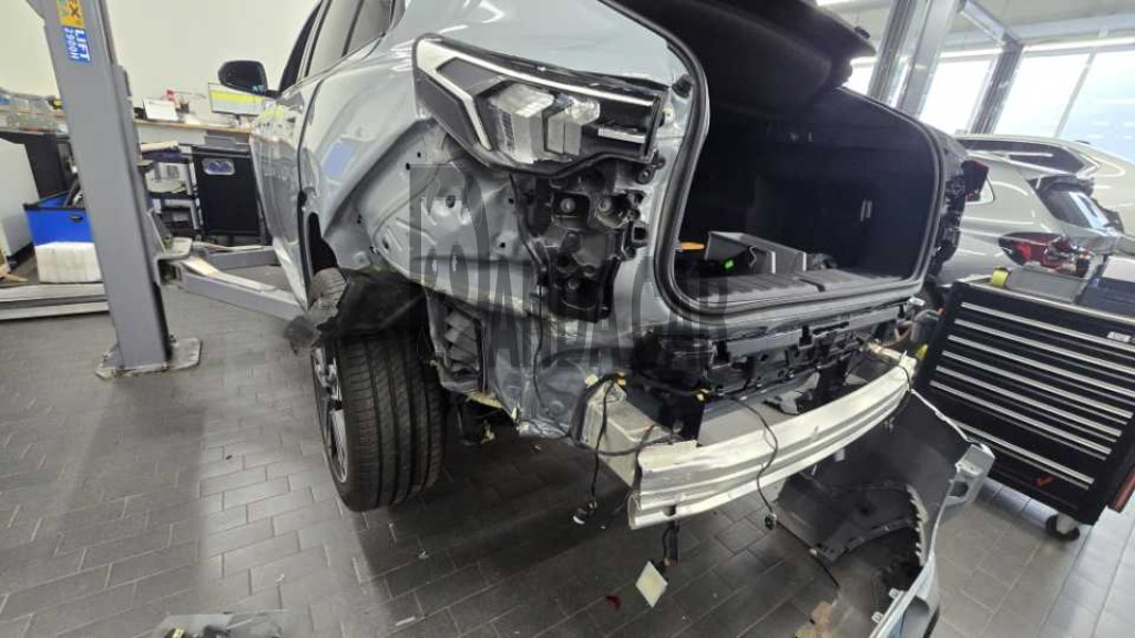 2025 BMW iX2 eDrive20, photograph 4