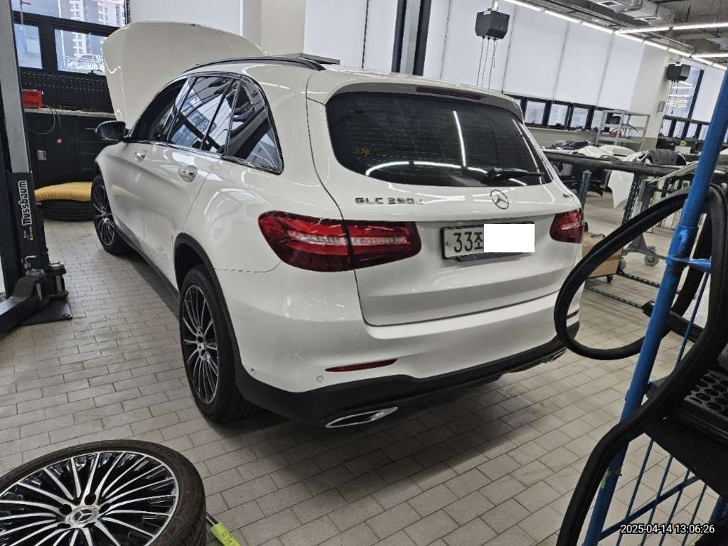 2018 Mercedes-Benz GLC250 d 4Matic, photograph 1