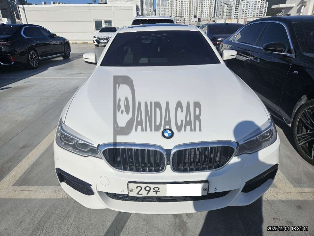 2019 BMW 530i xDrive M Sport Package Plus, photograph 1