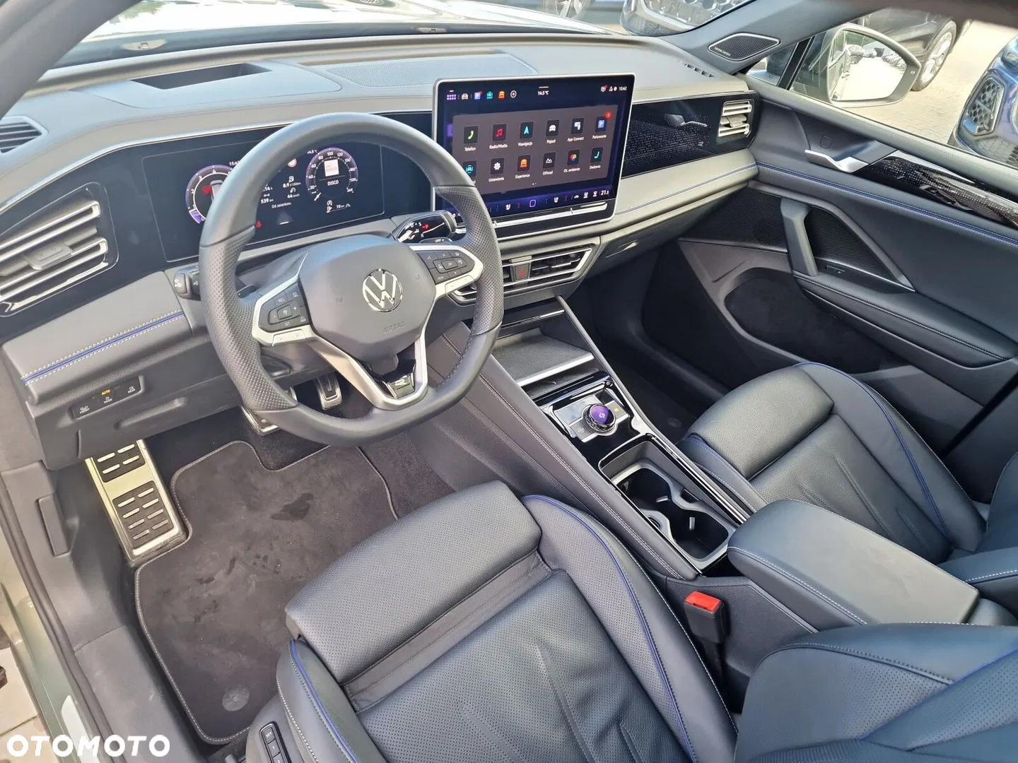 2025 Volkswagen Tiguan 2.0 TSI 4Mot R-Line Plus DSG, photograph 11